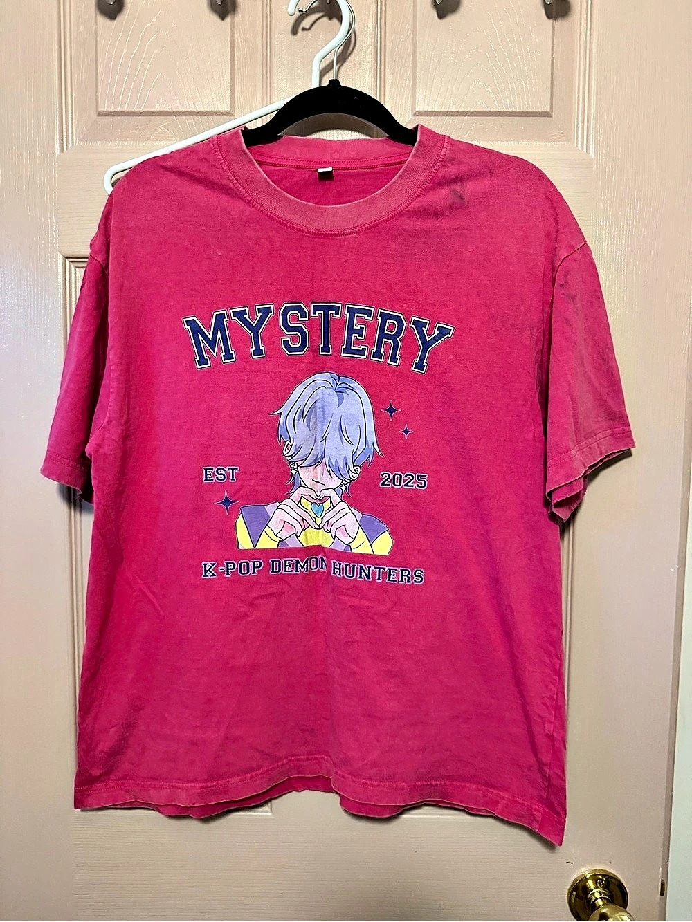 K-Pop Demon Hunters Mystery Graphic Tee Size Medium
